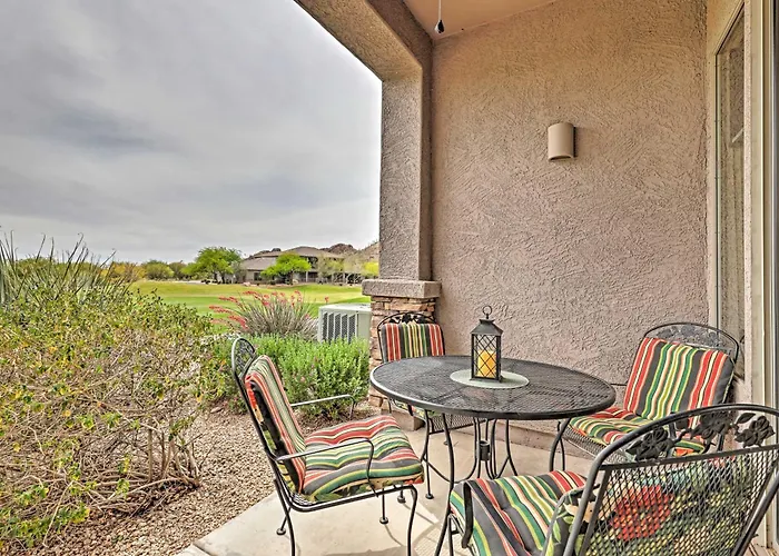 Casa vacanze Golf Course View & Pool Access: Gem Gold Canyon