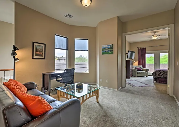 Casa vacanze Golf Course View & Pool Access: Gem Gold Canyon