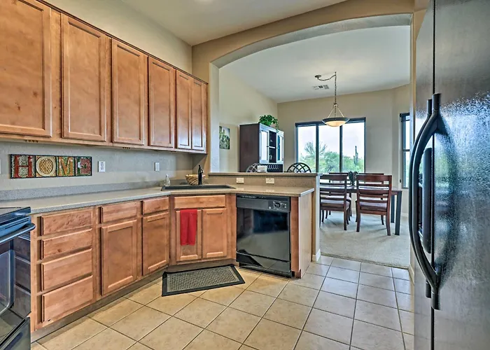 Golf Course View & Pool Access: Gem *