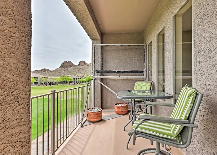 Casa vacanze Golf Course View & Pool Access: Gem Gold Canyon